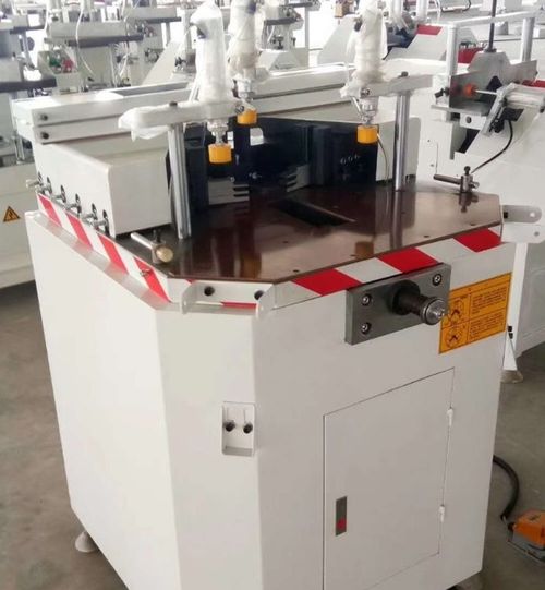 普通门窗店为何需要门窗加工设备